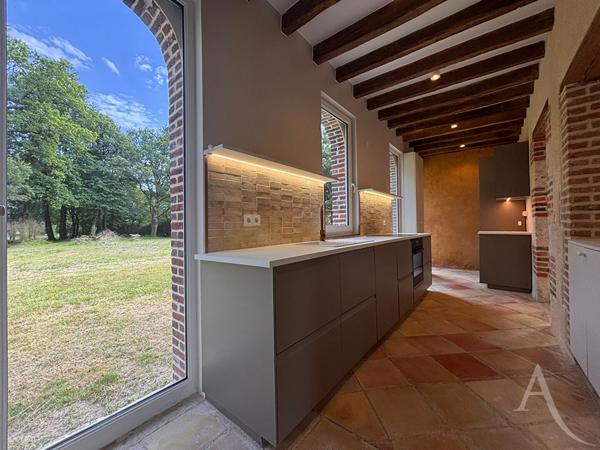 Maison rénovée au coeur du domaine du Château de Maupas Morogues
