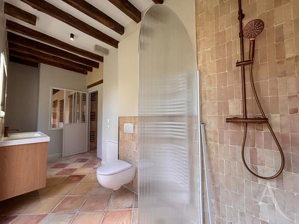 Maison rénovée au coeur du domaine du Château de Maupas Morogues