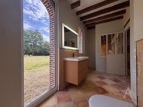 Maison rénovée au coeur du domaine du Château de Maupas Morogues