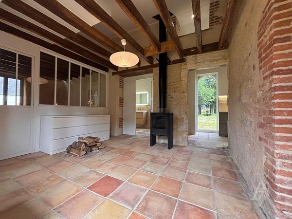 Maison rénovée au coeur du domaine du Château de Maupas Morogues
