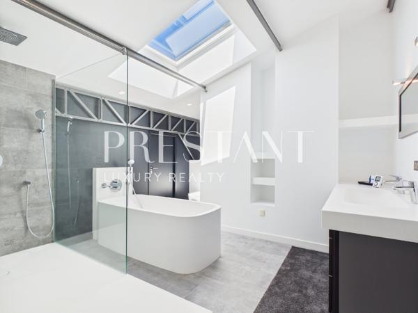 Villa contemporaine avec piscine à Biarritz – 400 m² à 2 min à vélo des plages, BIARRITZ