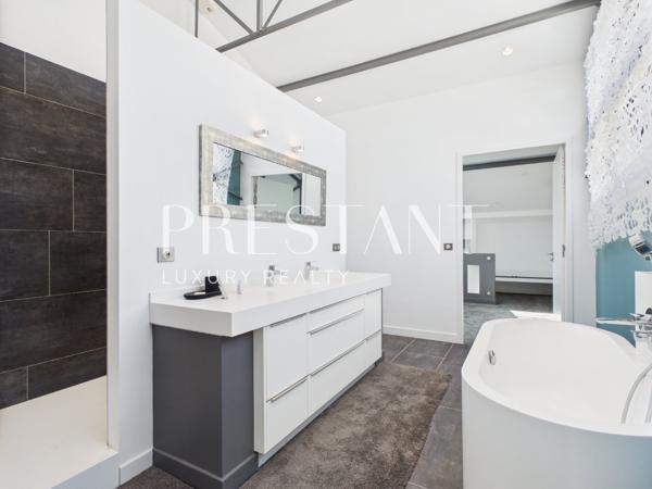 Villa contemporaine avec piscine à Biarritz – 400 m² à 2 min à vélo des plages, BIARRITZ