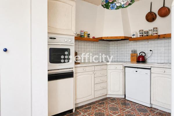 Maison
         5 pièces
        - 109 m² Exclusivité 399 000 € *