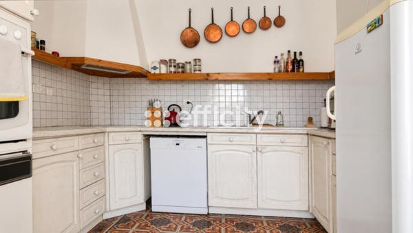 Maison
         5 pièces
        - 109 m² Exclusivité 399 000 € *