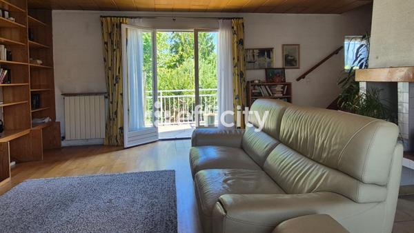Maison
         5 pièces
        - 109 m² Exclusivité 399 000 € *