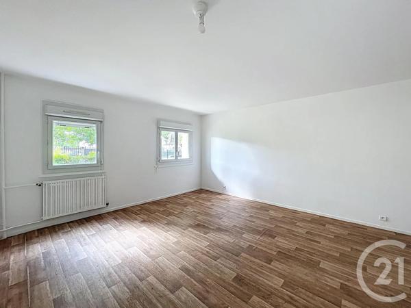 Appartement à vendre  3 pièces - 64 m 2   MELUN  - 77