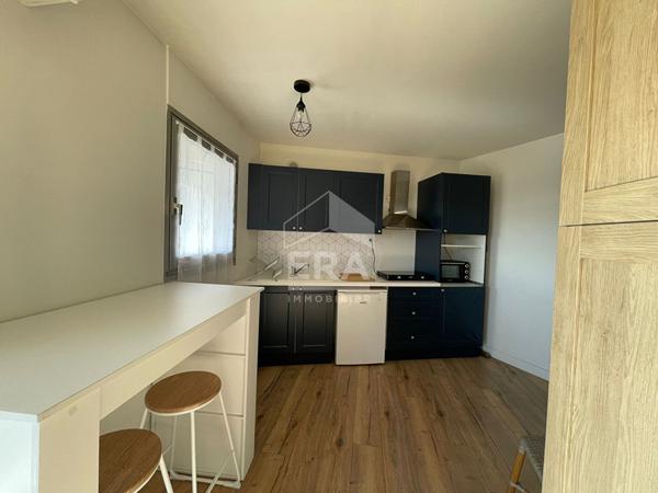 ORLEANS - QUARTIER DUNOIS - Studio meublé 36 m2 avec terrasse - chauff. et eaux inclus
