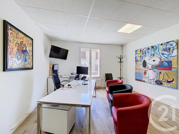 Immeuble à vendre  270 m 2   NEMOURS  - 77