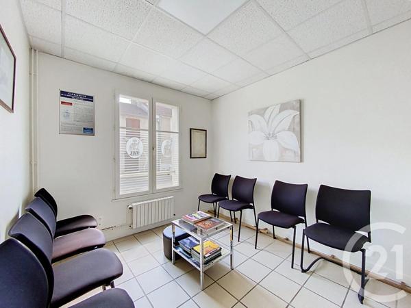 Immeuble à vendre  270 m 2   NEMOURS  - 77