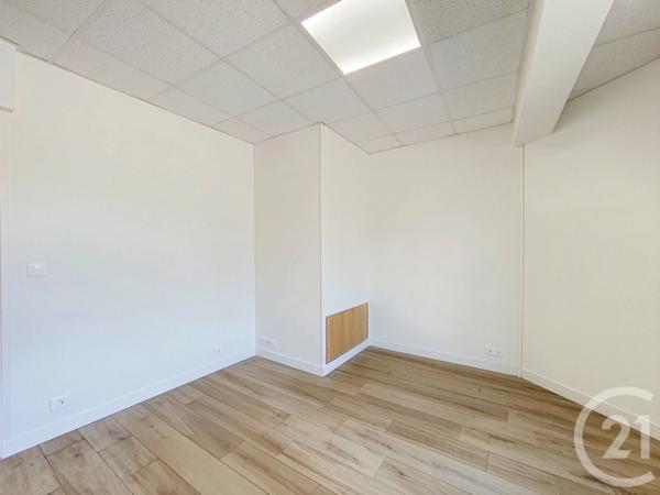 Immeuble à vendre  270 m 2   NEMOURS  - 77