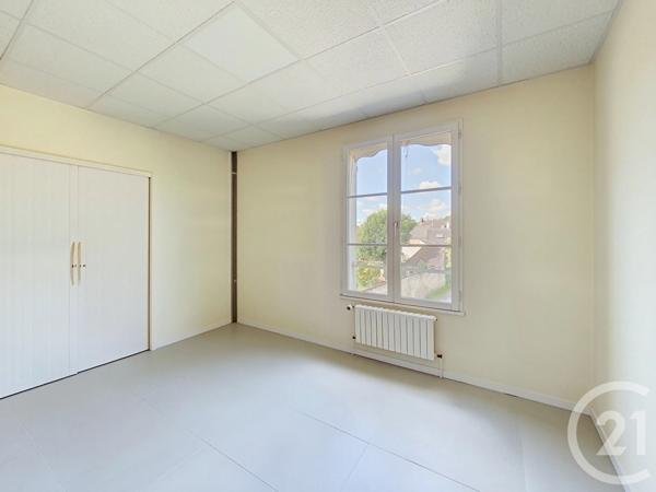 Immeuble à vendre  270 m 2   NEMOURS  - 77