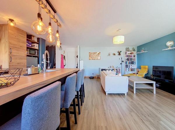 A VENDRE - Quartier Saint Martin du Touch - Appartement T4 de 84m² avec 2 places de parking et un balcon