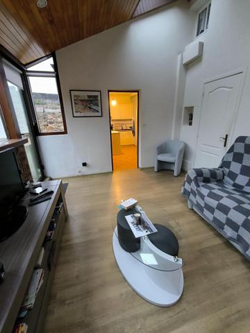 Maison en pierre avec dépendance