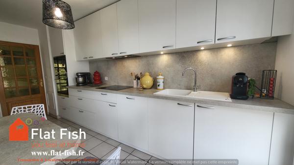 Lyon (69008) EXCLUSIVITÉ – T4 TRAVERSANT – 2 BALCONS avec GARAGE DOUBLE – CAVE – LYON 8e