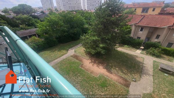 Lyon (69008) EXCLUSIVITÉ – T4 TRAVERSANT – 2 BALCONS avec GARAGE DOUBLE – CAVE – LYON 8e