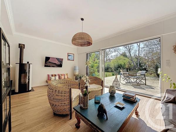 Maison à vendre  7 pièces - 186 m 2   STE GENEVIEVE DES BOIS  - 91