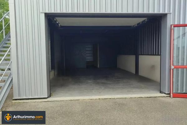 Location Local commercial 300 m2 à La Tour-du-Pin