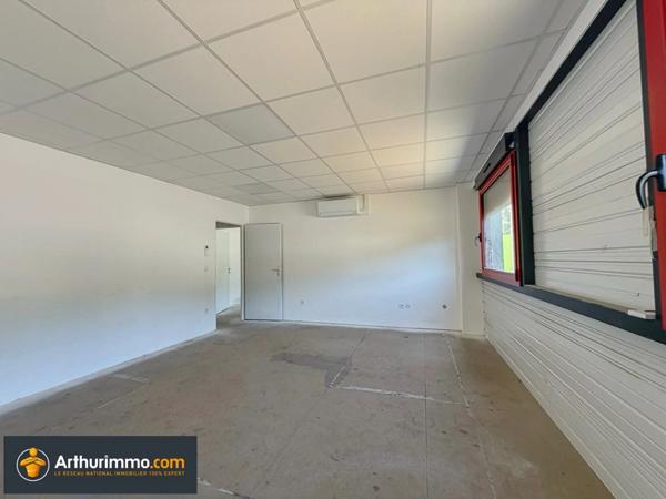 Location Local commercial 300 m2 à La Tour-du-Pin