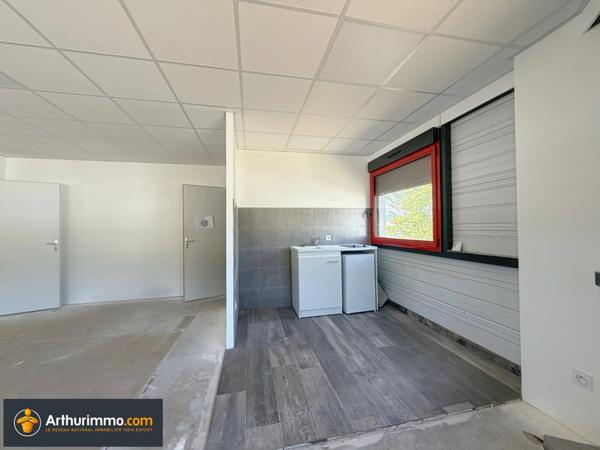 Location Local commercial 300 m2 à La Tour-du-Pin