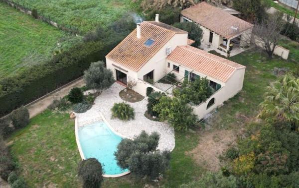 Vente Villa sr un terrain de 2122m² rénové(e) Perpignan   