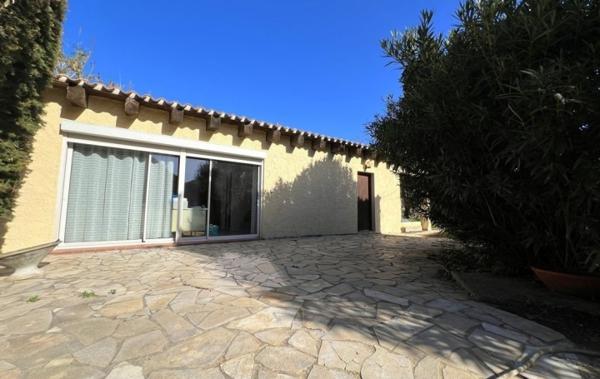 Vente Villa sr un terrain de 2122m² rénové(e) Perpignan   