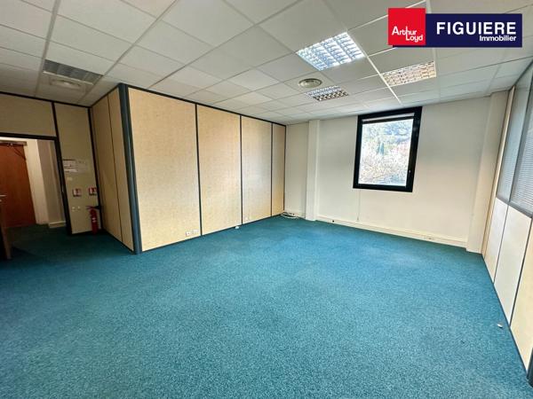 Bureaux de bon standing avec parking disponible