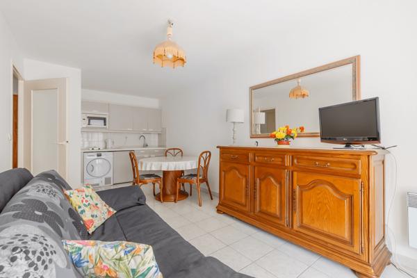 Appartement Les Sables D Olonne 2 pièces 32.86 m² terrasse 11.55 m² à 50 mètres de la plage