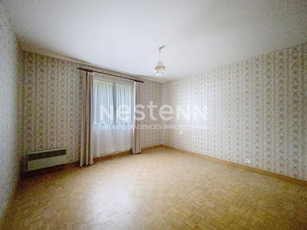 A Vendre, Maison de plain pied située à Luçon, 3 chambres, garage, jardin. Proximité commodités.