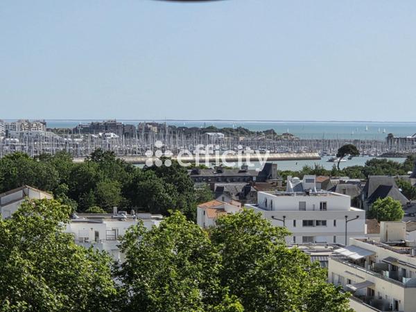 Appartement
         3 pièces
        - 79 m² Bien prestige