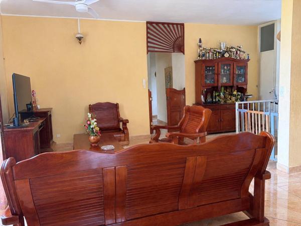 Maison à GOYAVE, 97128 - 7 pièces 160m²