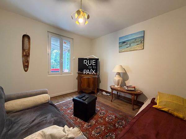 79400 SAINT MAIXENT L ECOLE Maison de plain-pied de 163 m² - Double habitation - Terrain de 1 300 m²