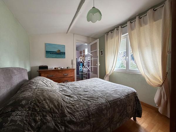 79400 SAINT MAIXENT L ECOLE Maison de plain-pied de 163 m² - Double habitation - Terrain de 1 300 m²