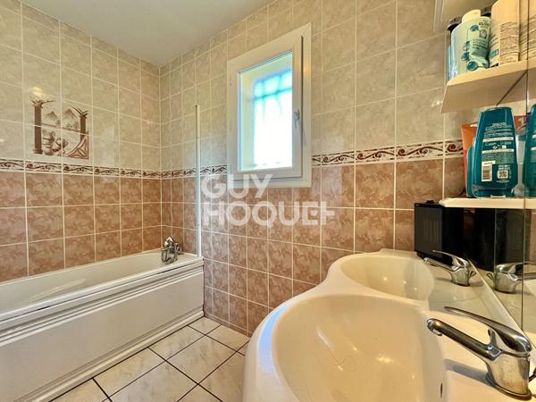 DPE A ! Maison de plain-pied, 4 chambres, un double garage