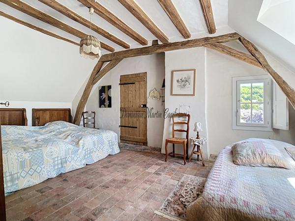 LOIR ET CHER (41)-VILLEDIEU LE CHATEAU, Maison à vendre 136m²-4 pièces- terrasse- dépendances-jardin-cour-mare