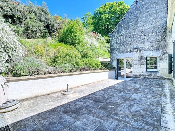 LOIR ET CHER (41)-VILLEDIEU LE CHATEAU, Maison à vendre 136m²-4 pièces- terrasse- dépendances-jardin-cour-mare