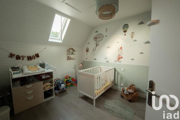 Pavillon 5 pièces de 123 m² à DOUÉ EN ANJOU (49700)