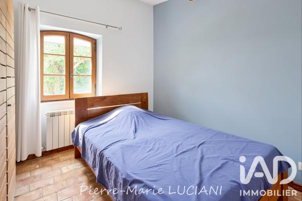 Maison à vendre 10 pièces 330 m² Le Puy-Sainte-Réparade
