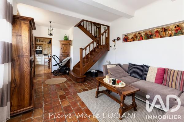 Maison à vendre 10 pièces 330 m² Le Puy-Sainte-Réparade