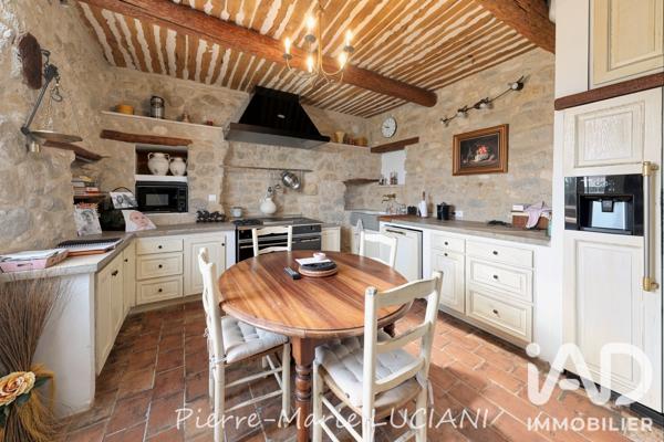 Maison à vendre 10 pièces 330 m² Le Puy-Sainte-Réparade
