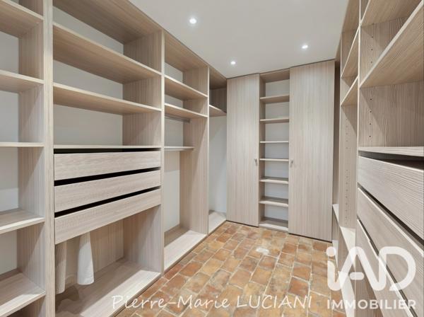 Maison à vendre 10 pièces 330 m² Le Puy-Sainte-Réparade
