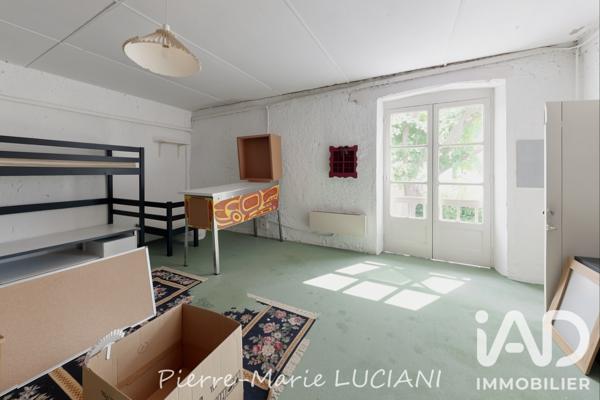 Maison à vendre 10 pièces 330 m² Le Puy-Sainte-Réparade