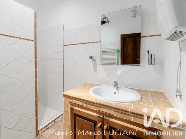 Maison à vendre 10 pièces 330 m² Le Puy-Sainte-Réparade