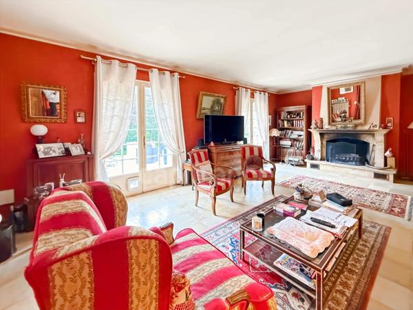 Dept de la Vienne 86 A vendre propriété de 8 pièces Terrain 10629 m2 CHATELLERAULT (86)