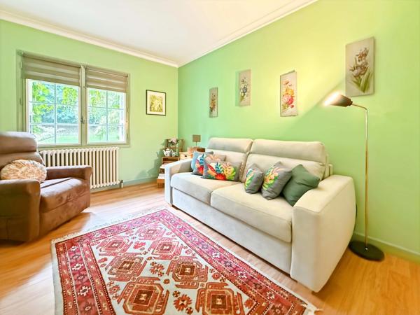 Dept de la Vienne 86 A vendre propriété de 8 pièces Terrain 10629 m2 CHATELLERAULT (86)