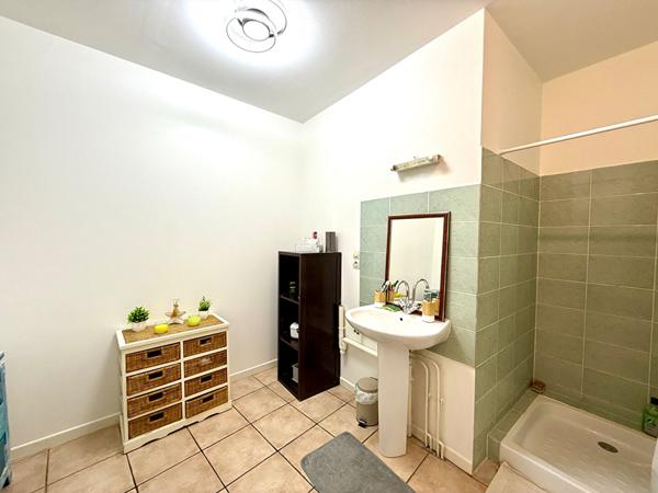 Appartement T2 meublé de 59m² avec grand garage de 65m²