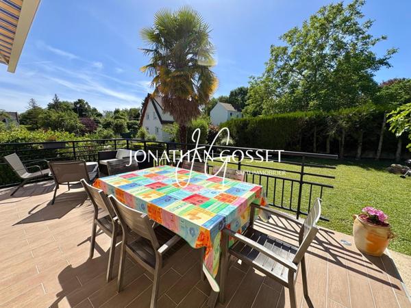 TRIEL-SUR-SEINE: Charmante maison 6pcs - 4ch -132m² avec grand jardin