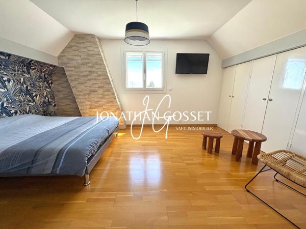 TRIEL-SUR-SEINE: Charmante maison 6pcs - 4ch -132m² avec grand jardin
