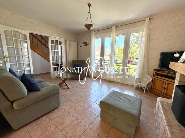 TRIEL-SUR-SEINE: Charmante maison 6pcs - 4ch -132m² avec grand jardin