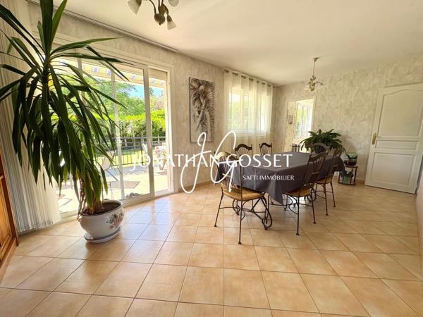 TRIEL-SUR-SEINE: Charmante maison 6pcs - 4ch -132m² avec grand jardin