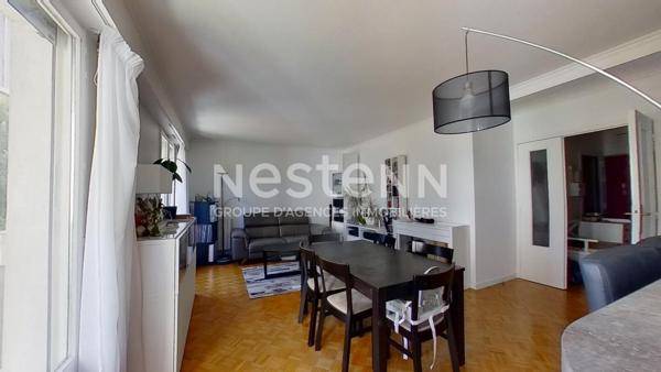 Versailles centre : Appartement meublé 4 pièces de 96 m²  avec balcons, cave et parking s/sol